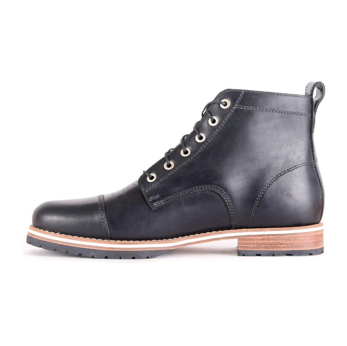 Helm Boots | The Hollis Black - Click Image to Close